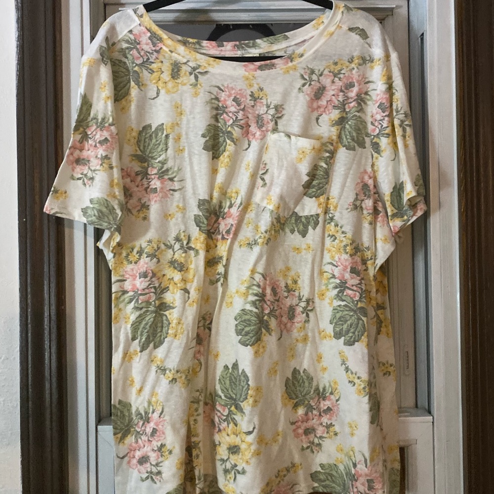 Bobbie Brooks Tee